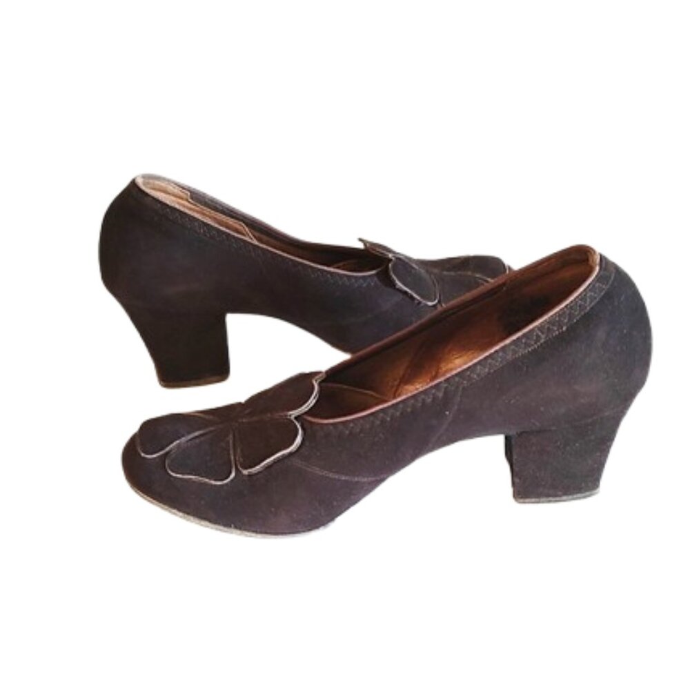 1940s Vintage Brown Suede Shoes Pumps With A Flower Front And Cuban Style Heel 6